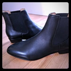 NWT in box Black leather Chelsea boots sz 8 j crew